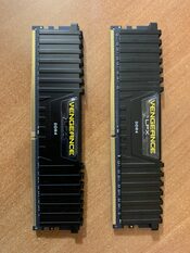 Corsair Vengeance LPX 16 GB (2 x 8 GB) DDR4-3200 Black PC RAM