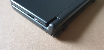 Redeem New Nintendo 3DS XL, Black & Silver 32gb atrišta