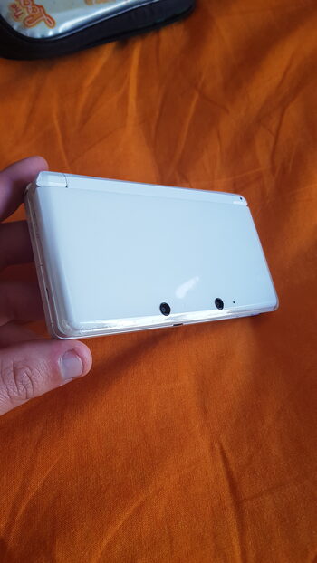 Nintendo 3DS, White