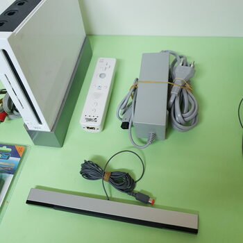 Nintendo Wii Blanca + Mando WII blanco for sale