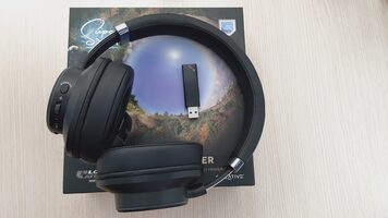 Creative SXFI THEATER - Cascos inalámbricos USB con holografía de