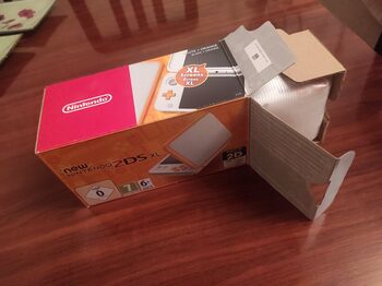 New Nintendo 2DS XL, Orange & White