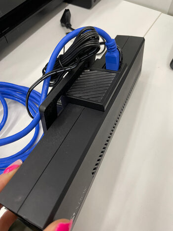 Get Xbox one S|X perdaryta kamera kinect judesio zaidimams. Perdaryta i usb jungti. 