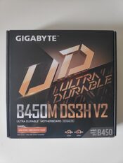 Gigabyte B450M DS3H V2 AMD B450 Micro ATX DDR4 AM4 2 x PCI-E x16 Slots Motherboard