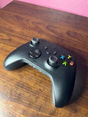 Xbox carbon black pultas