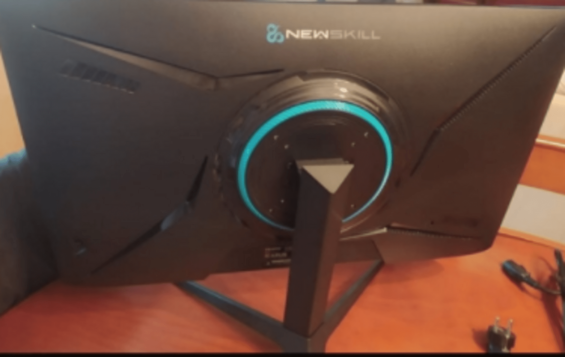 newskill icarus 27 qhd 165hz