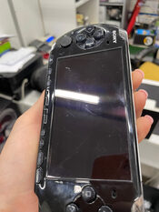 Buy PSP3004 sony portable konsole rankine su zaidimais, 2GB kortele. Atrista, LT meniu, virs 20 zaidimu (tarp ju gta) su pakroveju