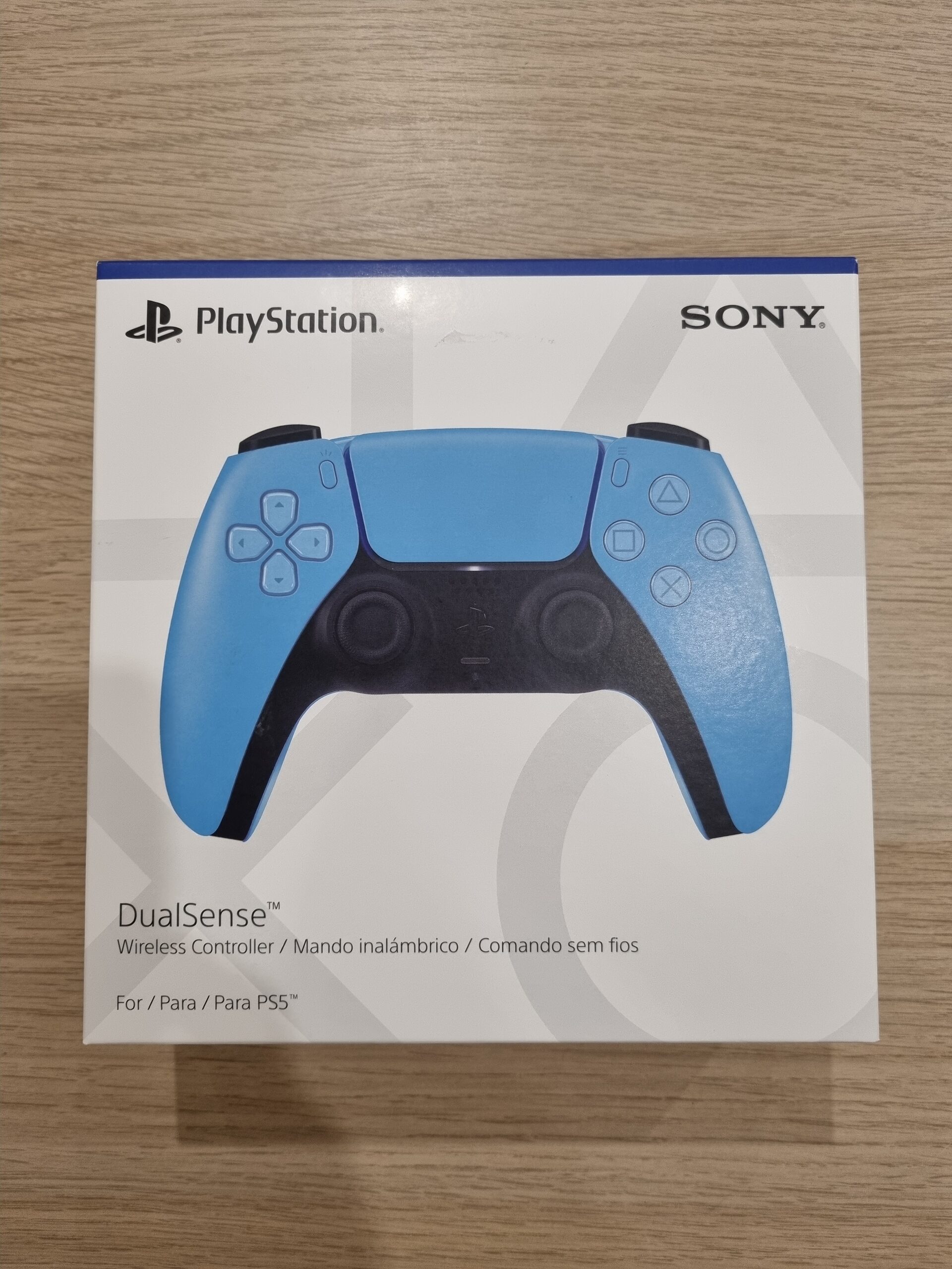 Mando Nacon Con Cable y Luz Azul - Licencia Oficial Sony. Playstation 4