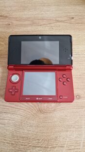 Nintendo 3DS, Red
