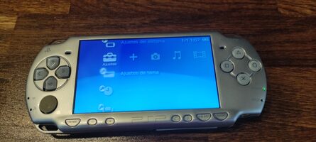 PSP 2000, Silver, 32MB