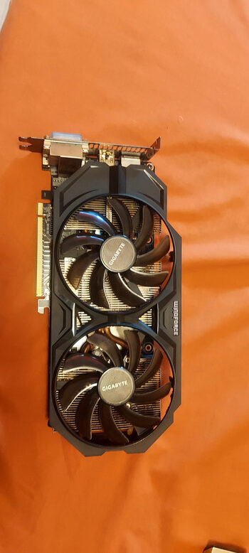 Gigabyte GeForce GTX 760 2 GB 1085 Mhz PCIe x16 GPU