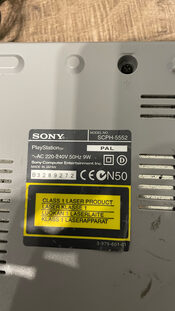 Sony Playstation su 2 pulteliais ir priedais
