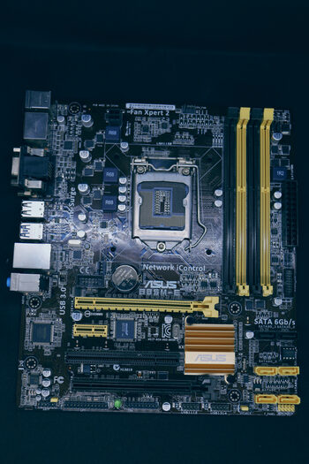 Asus ASUS B85M-E Intel B85 Micro ATX DDR3 LGA1150 2 x PCI-E x16 Slots Motherboard