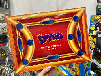 Spyro limited edition dėžutė - puodelis, piniginė, kepurė, raktų pak., ženklelis