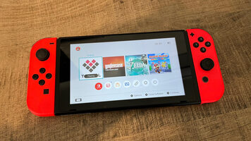 Nintendo Switch atrištas su 128gb kortele ir žaidimais.