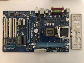 Gigabyte GA-P61-USB3-B3 Intel H61 ATX DDR3 LGA1155 1 x PCI-E x16 Slots Motherboard