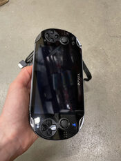 PS vita PCH-1004 playstation Vita nesiojama konsole. Be atminties korteles, su pakrovimo laidu for sale