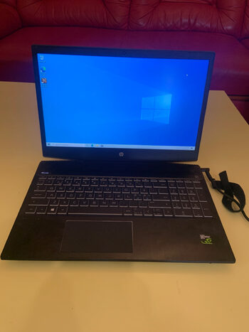 HP pavilion i5 8th gen 1050 500gb nvme 