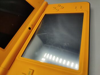 Nintendo DSi XL, Yellow