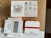 Consola Nintendo 2DS roja y blanca con caja