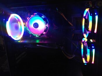 PC GAMING // i7-5820k // 16GB DDR4 // RX580 8GB 