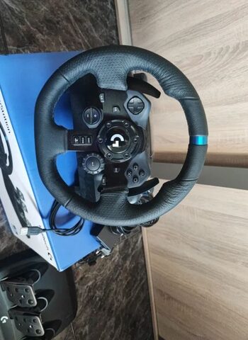 Logitech g923 Racing wheel and Pedals