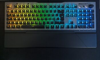 Get ROCCAT Vulcan 120 AIMO mechaninė klaviatūra