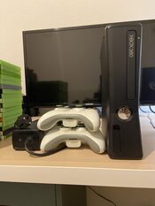 Xbox 360 Slim (S) Negro Mate 250GB + 2 mandos