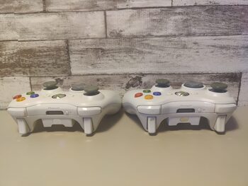 Redeem Lote 4 Mandos Xbox 360 + 2 Baterías + Cargador