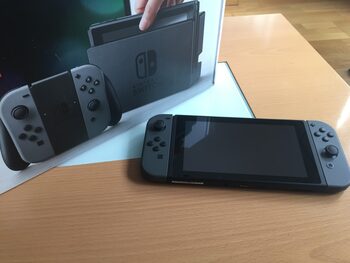 Nintendo Switch 32gb + mando pro + sd128gb + Pokemon Espada