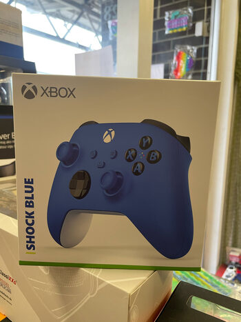 Xbox Series X|S belaidis pultelis. Shock Blue spalva. Tinka Xbox one konsolėms. Wireless joystick