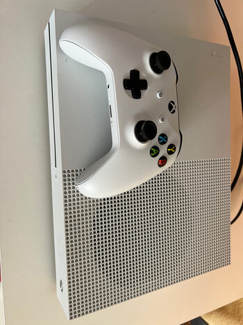Xbox One S + Mando blanco 