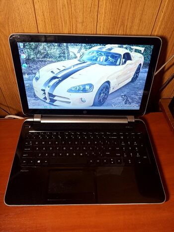 Hp su 1000Gb/8Gb Ram/15.6liečiamu ekranu