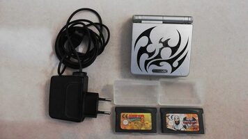 Game Boy Advance SP, Silver + 3 juegos y cargador for sale