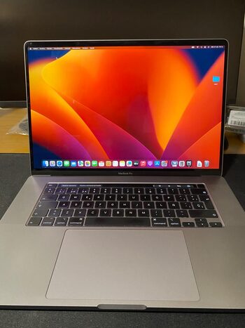 Macbook Pro 16 2019 i7, 512ssd, radeon 5300m