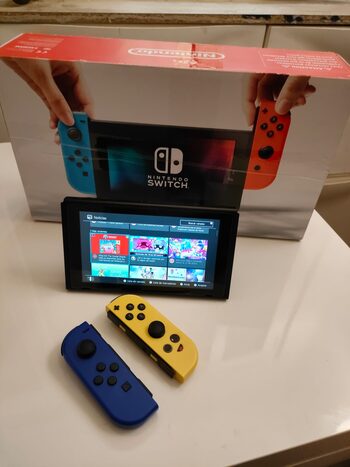 Nintendo Switch, Yellow & Blue, 32GB