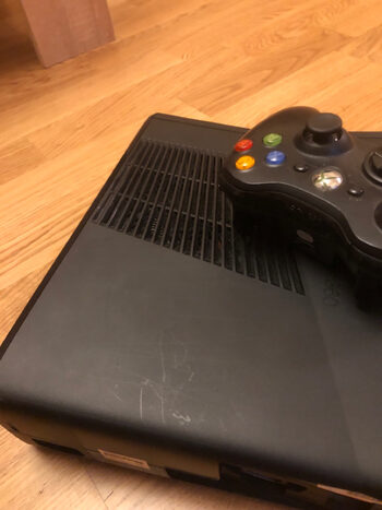 Xbox 360 Slim Black 4GB