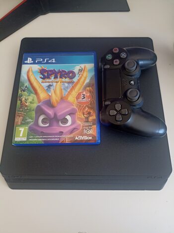 PlayStation 4 + Joystick PlayStation 4 + Spyro Reignited Trilogy PlayStation 4