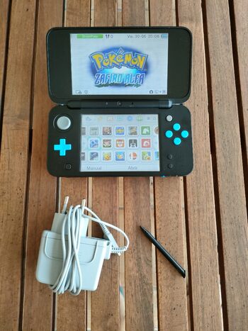 NEW NINTENDO 2DS XL + EXTRAS