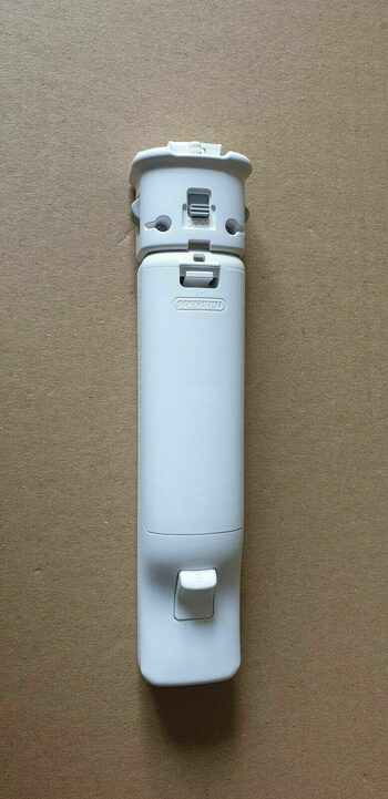Baltas Nintendo Wii Pultelis RVL-003 Su Motion Plus Adapteriu RVL-026
