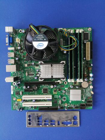 Intel Core 2 Quad Q6600 + 4GB RAM + Intel motherboard