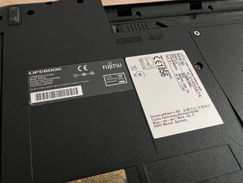 Fujitsu Lifebook AH532