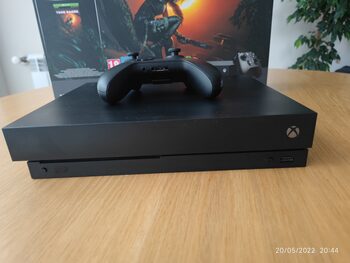 Xbox One X 1 TB