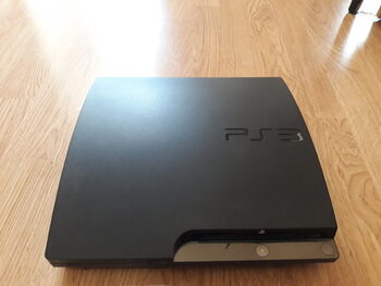 PS3 Slim 120GB + 4 pulteliai + visi laidai