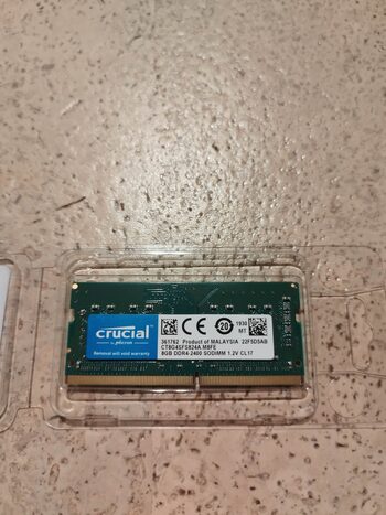 Crucial 8 GB (1 x 8 GB) DDR4-2400 Green / Black Laptop RAM