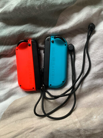 Joycons Neon Blue and Red