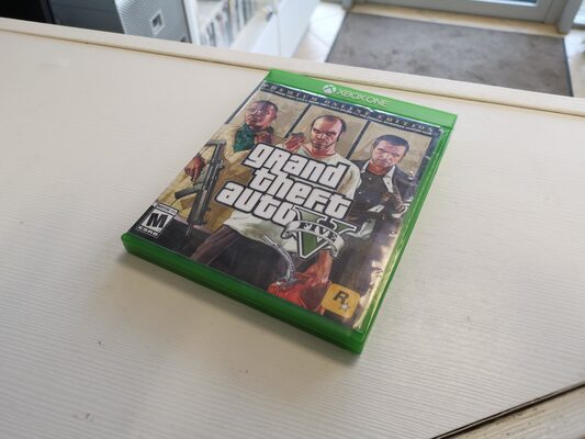 Grand Theft Auto V: Premium Online Edition Xbox One