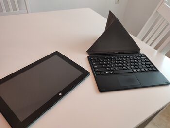 Unusual 10W - Tablet/portátil de 10.1" con teclado y funda