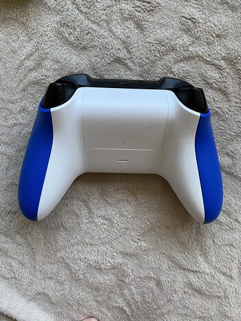 Xbox one mėlynas pultelis