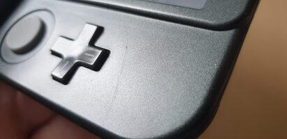 New Nintendo 3DS XL, Black & Silver 32gb atrišta